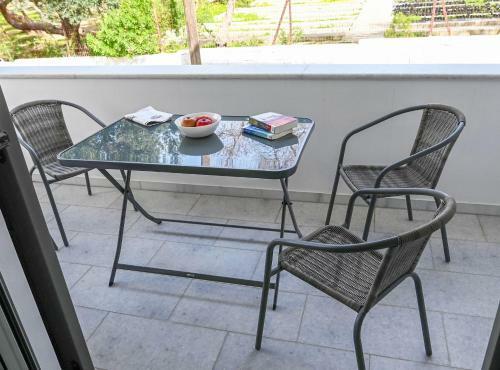 Nissea Apartments