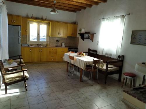 Rouvis Naxos Holiday House