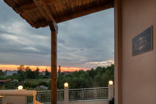 Eleana Luxury Private Apartment