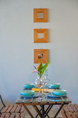 Out Of The Blue Apartment