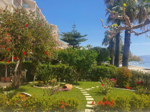 Daglas Beach House At Nidri