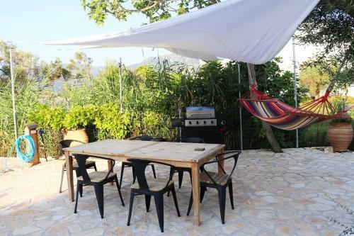 The Beach Villa, Perigiali - Luxury Beachfront