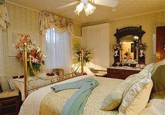 Bed & Breakfast Mill Rose Inn