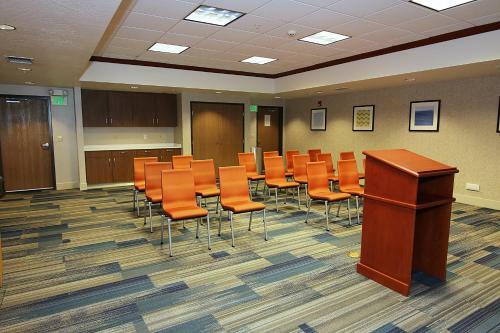 Holiday Inn Express Hotel & Suites Ashland