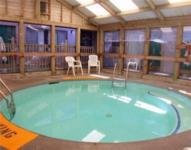 Motel Cedarwood Inn