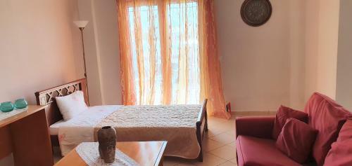 Apartamento Palairos: Rose Garden Experience (A/c, Wi-fi, Bbq)