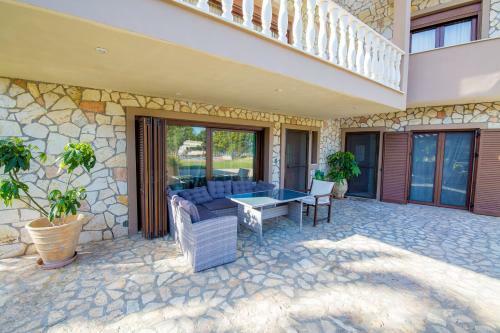Villa Hellenic Hospitality Salamina
