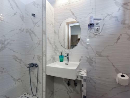 Azur Apartments - Nikiti Halkidiki
