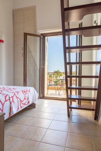 Villa Kristin 2 - Great Location, Sea Views, Bbq