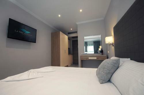 La Mer Apartments