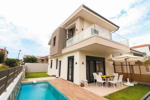 Luxurious, 3-bedroom Villa With Private Pool