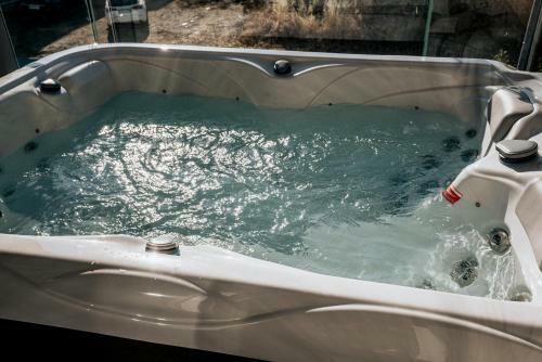 Emerald Luxury Apartments