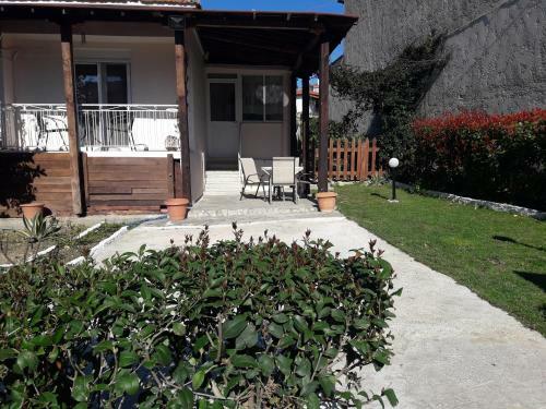Elina House