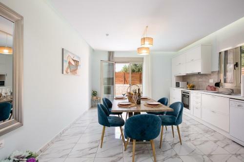 Villa Vera - With Private Heated Pool & Jacuzzi