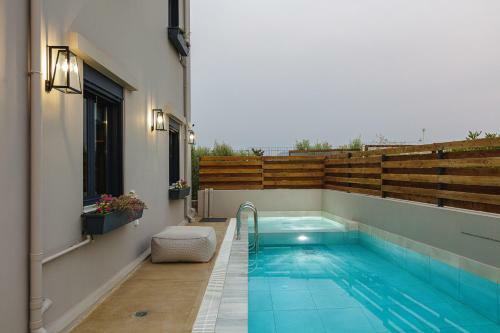 Iron Villas - Nefeli & Oniros