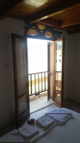 Hostal Spamandos Rooms