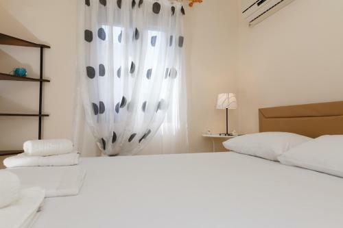Glyfada Villas ||