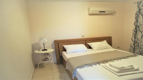 Glyfada Villas ||