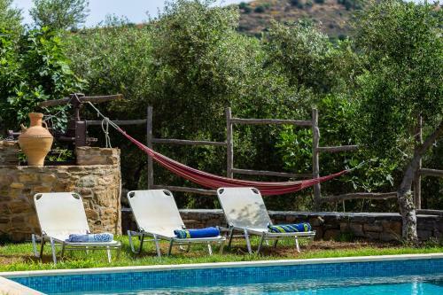 Eleutheria Villa - Beach, Pool & Jacuzzi!