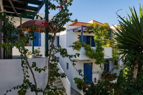 Konaki Studios & Apartments
