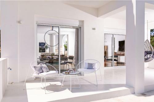 Constantinos Villa, Sublime Island ?scape!
