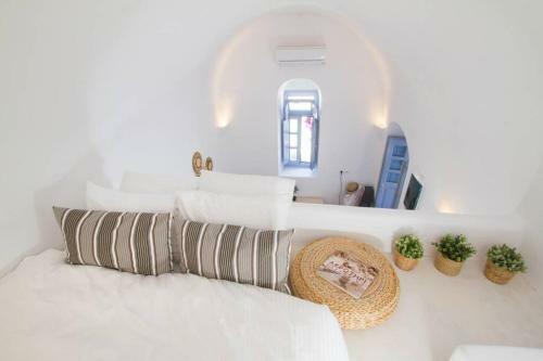 Twin Cave House