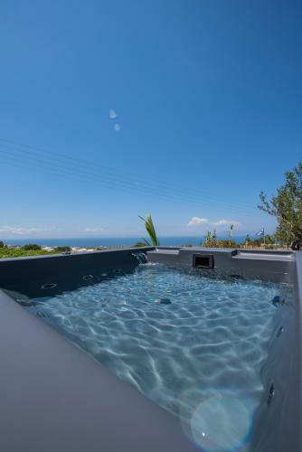 Villa Noelia Suites