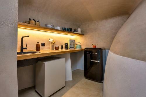Villa Iota Monocave By Thireon