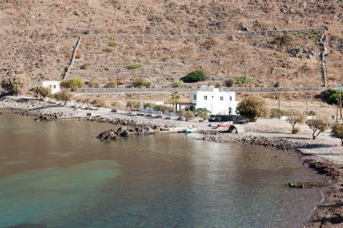Hostal Oklac� Patmos Beach Rooms