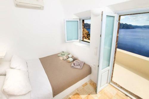 Villa Dionyssos Cave House