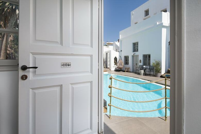 Hotel The Museum Project Oia