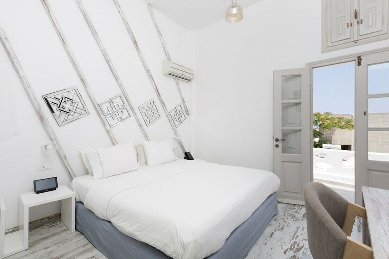 Hotel The Museum Project Oia