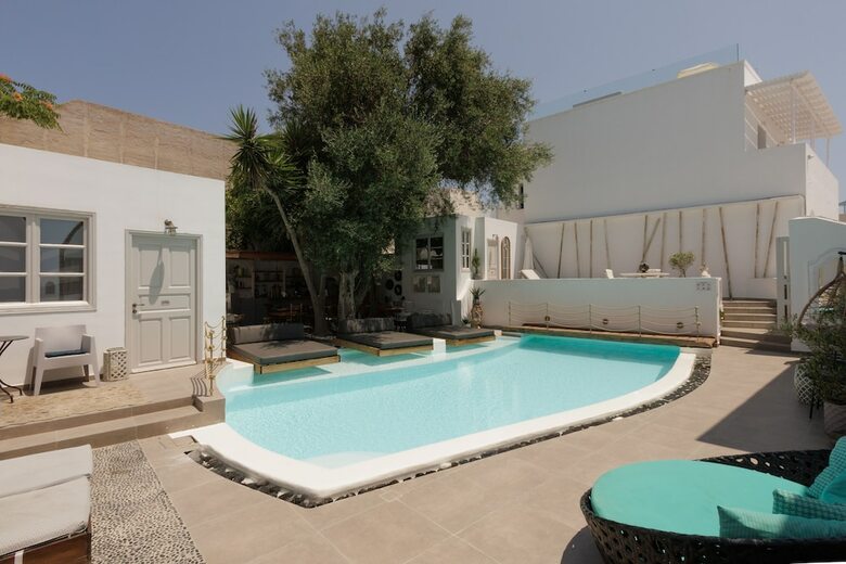 Hotel The Museum Project Oia
