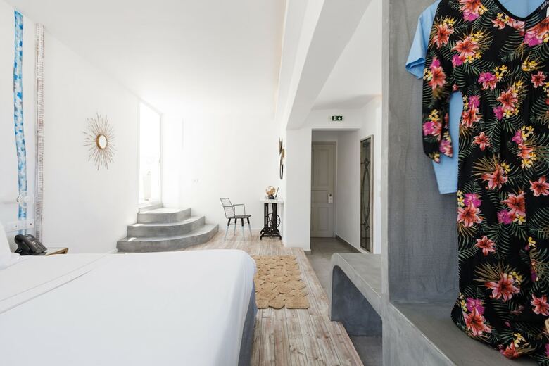Hotel The Museum Project Oia