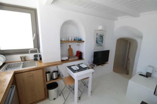 Astrea Suites Notus Dome House