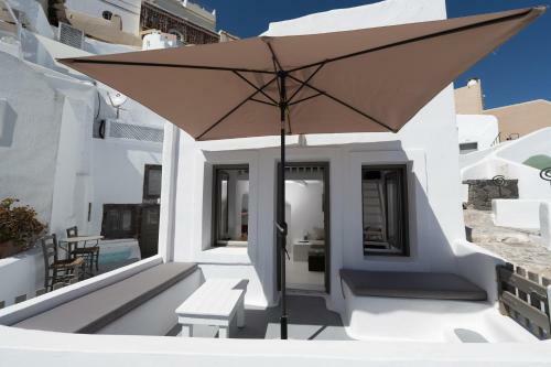 Astrea Suites Notus Dome House