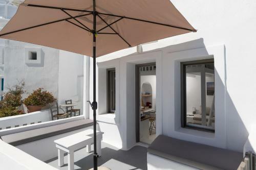 Astrea Suites Notus Dome House