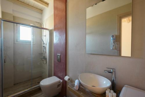 Cycladic Breeze Villas