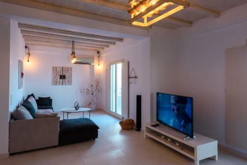 Cycladic Breeze Villas