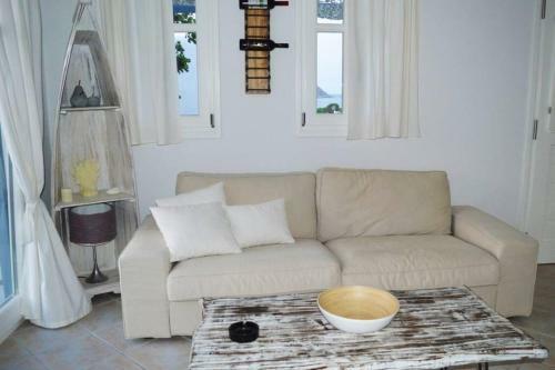 Cycladic Cozy House At Molos