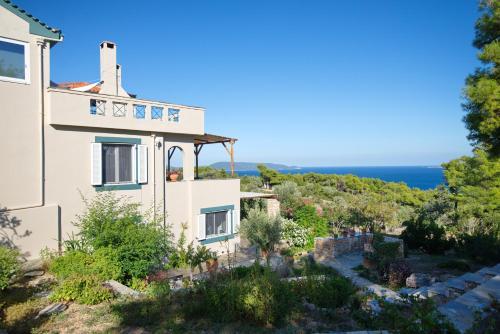 Villa Flora .the Whole Villa.