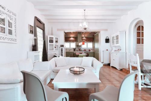 Paros Cycladic Seafront Home