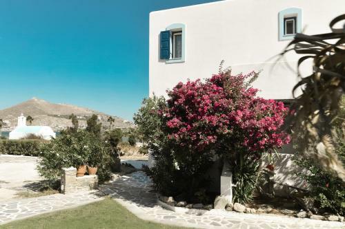Paros Cycladic Seafront Home