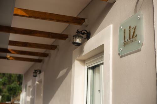 Liz Apartment
