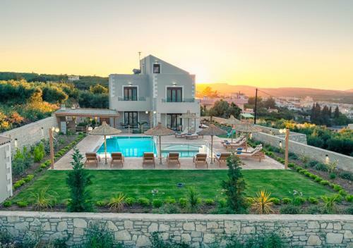Ivoni Villa, An Iconic Summer Retreat!