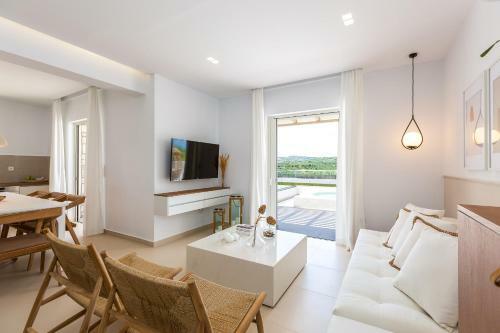 Rosmerta Villa, Chic & Prestigious!