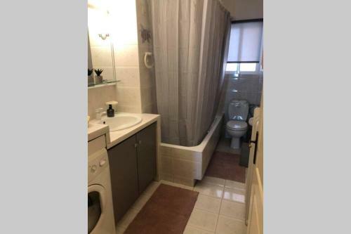 Elina's Spacious Apartment In Patras