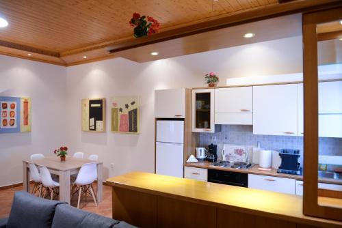 Patras Cozy Lodge