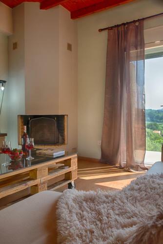 Modern Eco Friendly Villa Close To Town