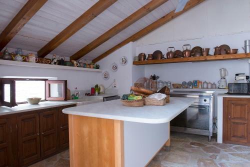 Paxos' Villa - Pool & AC